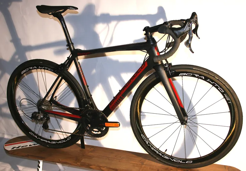 Tifosi Mons Campagnolo Medium - Black/Red-4
